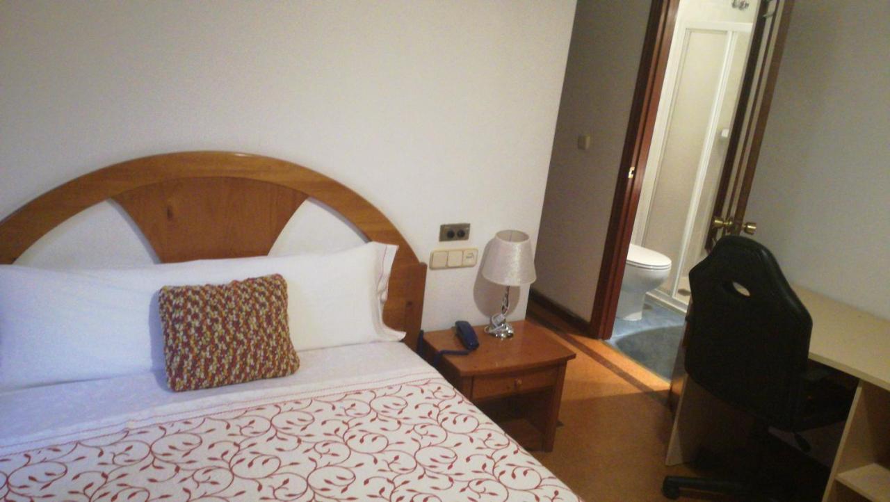 מלון ויגו Hostal Continental חדר תמונה