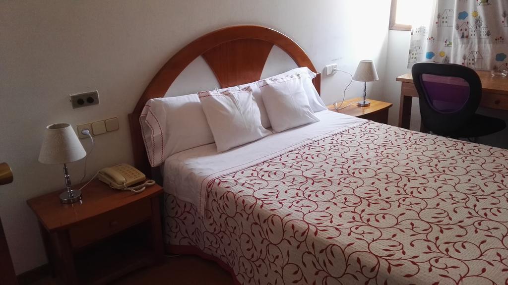 מלון ויגו Hostal Continental מראה חיצוני תמונה